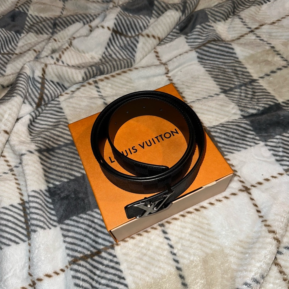 Louis Vuitton Black Belt with Silver Buckle - Picture 2 of 4